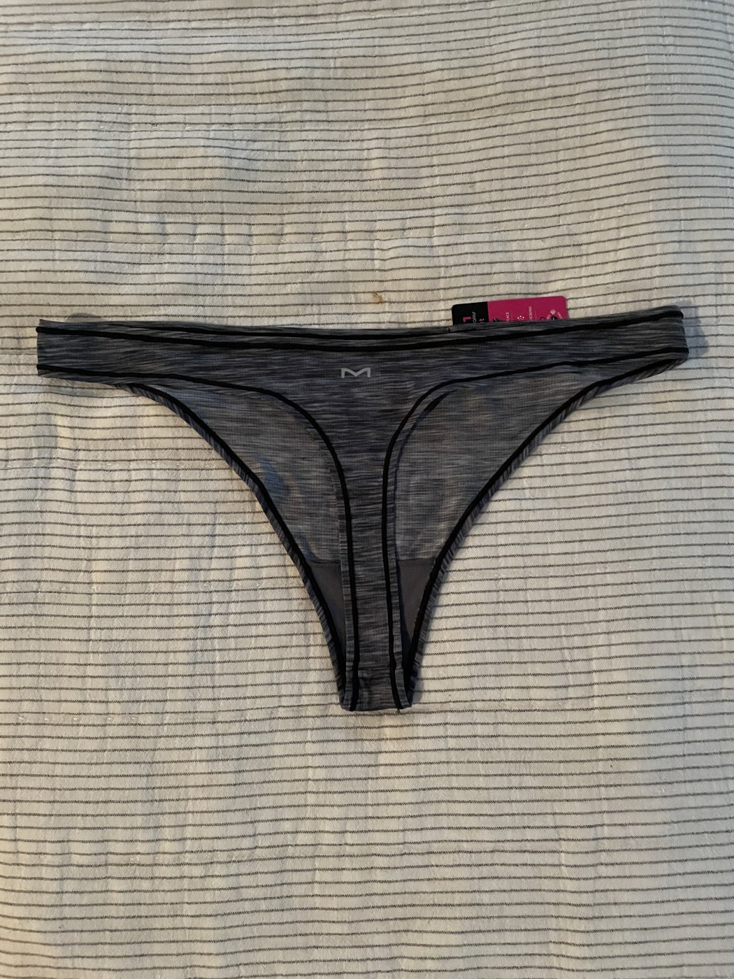 Thong – photo 2 of 2