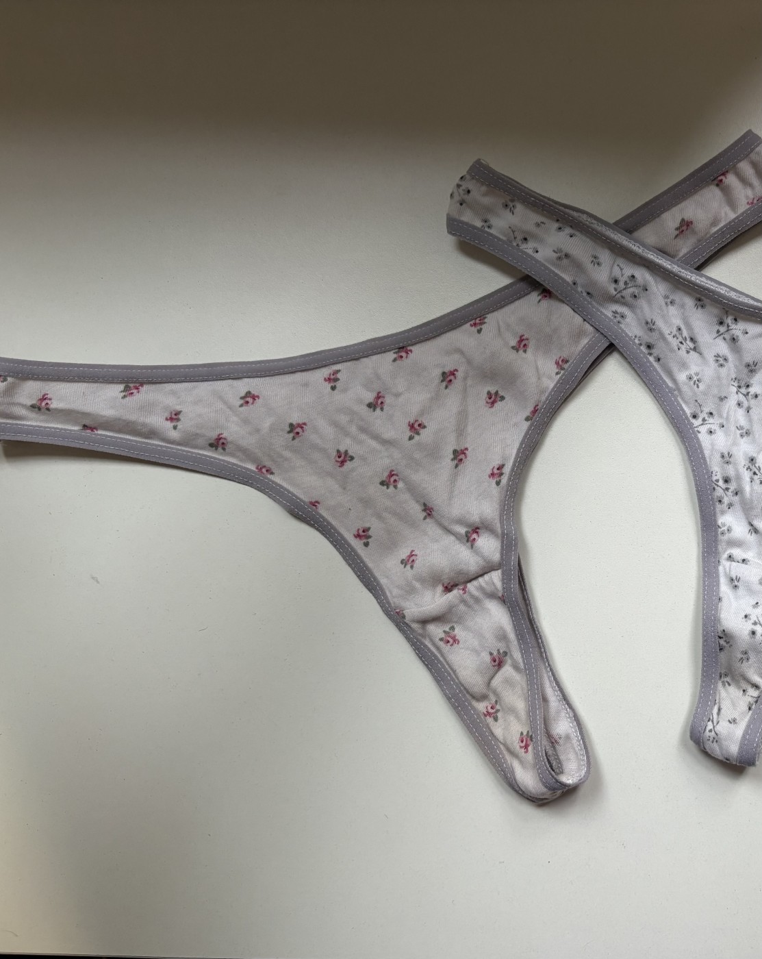 Tanga de florecitas – foto 2 de 2