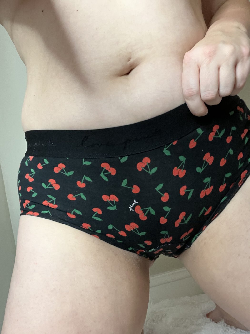 Black – photo 2 of 3