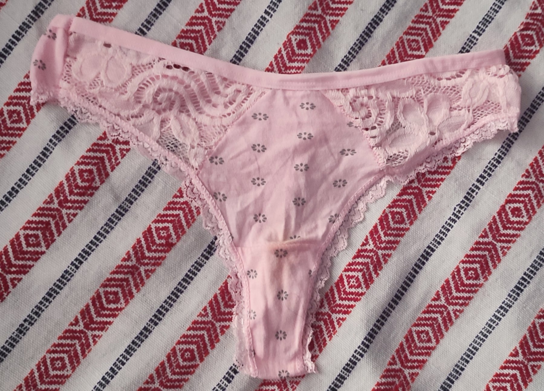 Tanga con diseño – foto 2 de 2