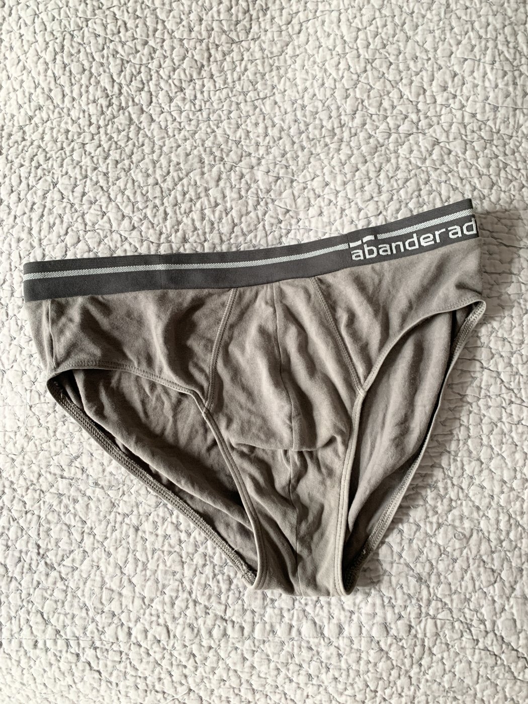 Calzoncillos Abanderado grises usados – foto 2 de 3