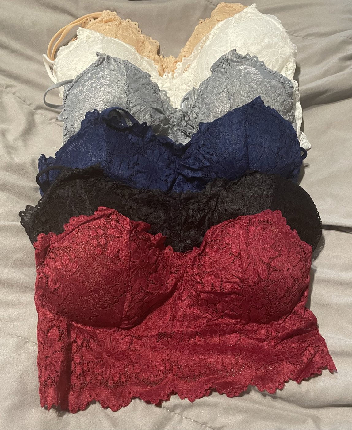 Sexy Bras and Topless Pics
