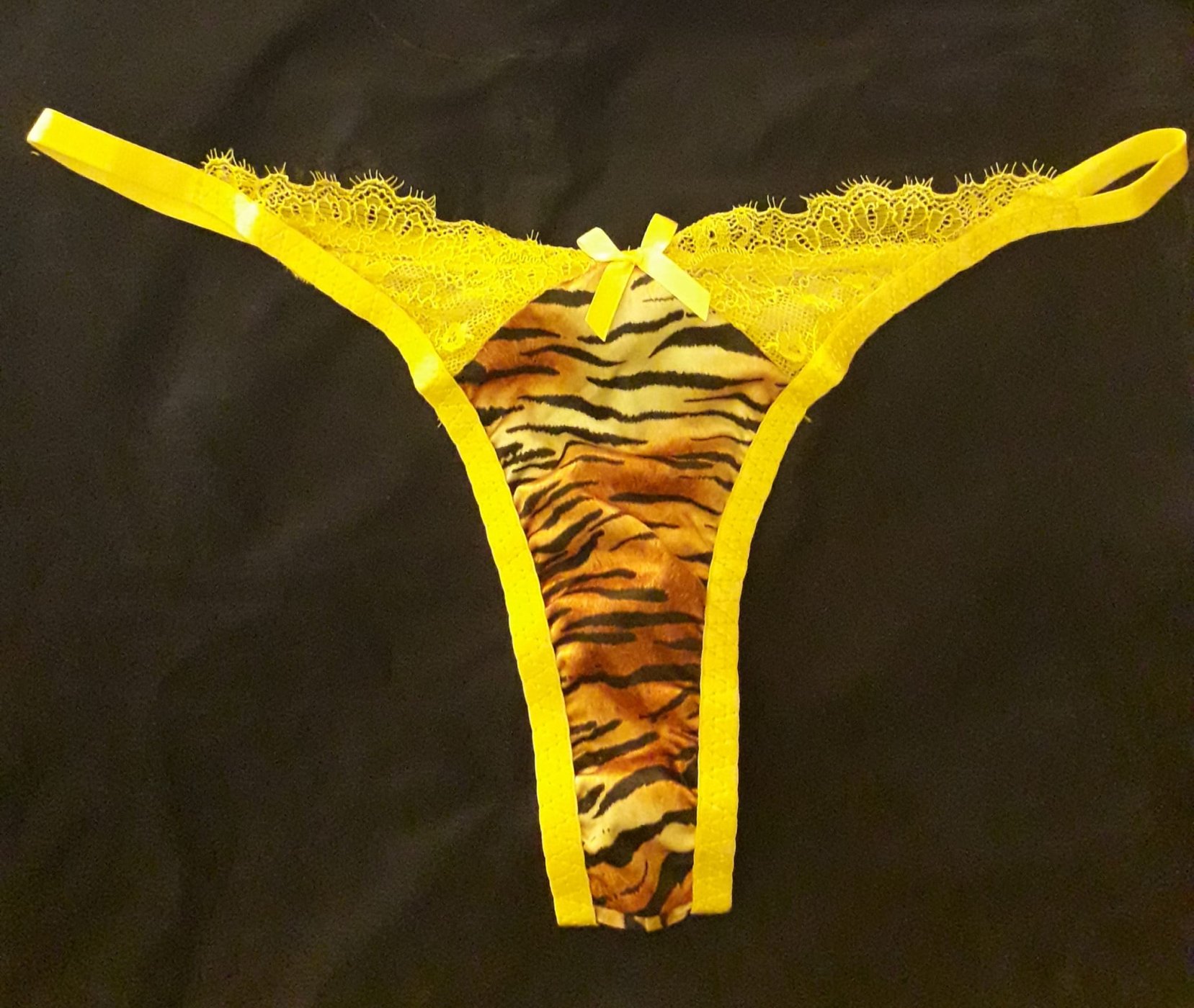 tanga tezenis