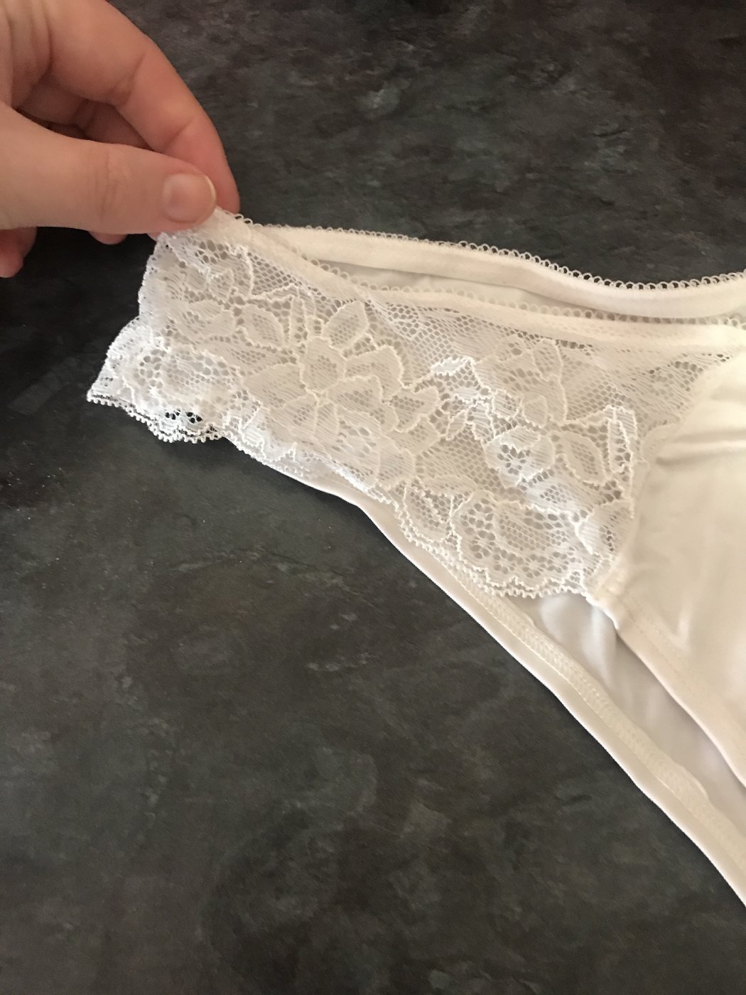 White and lace – photo 2 of 2