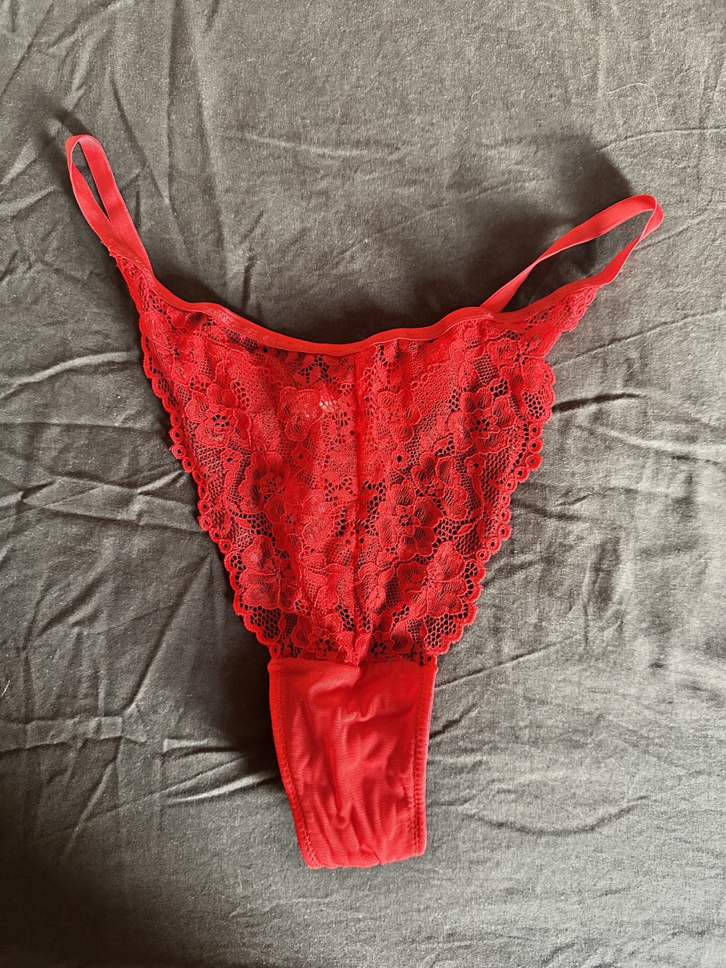 Tanga rojo