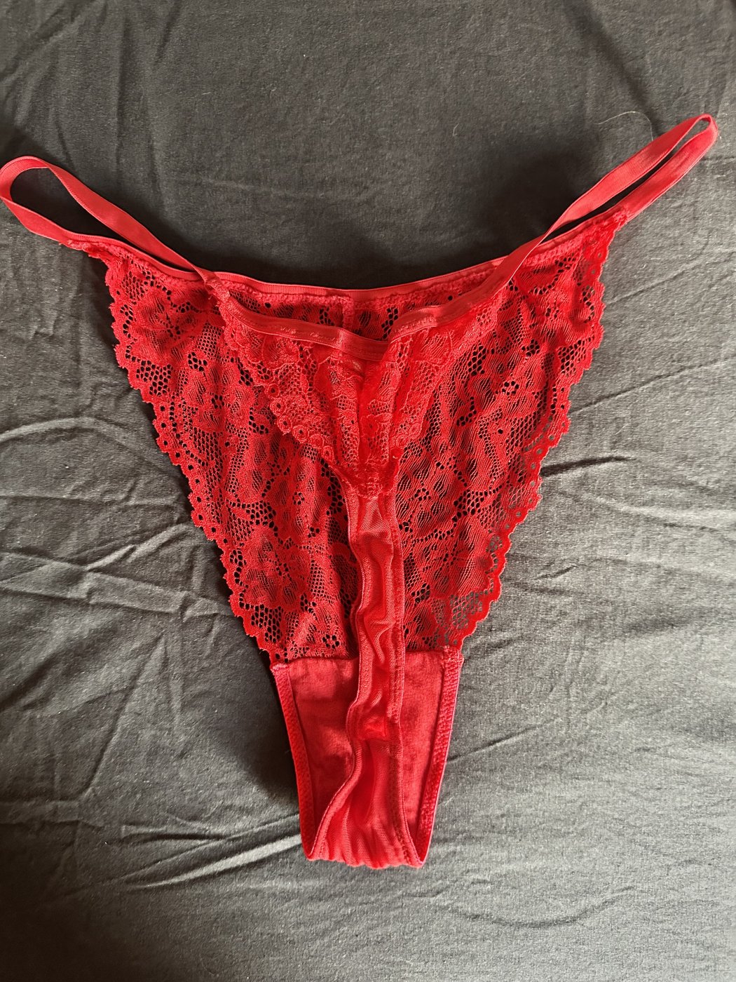 Tanga rojo – foto 2 de 3