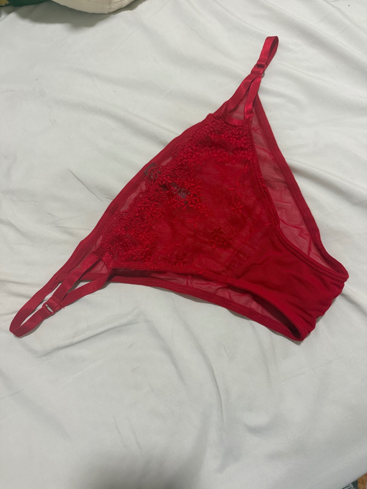 Red lace, worn 2 days
