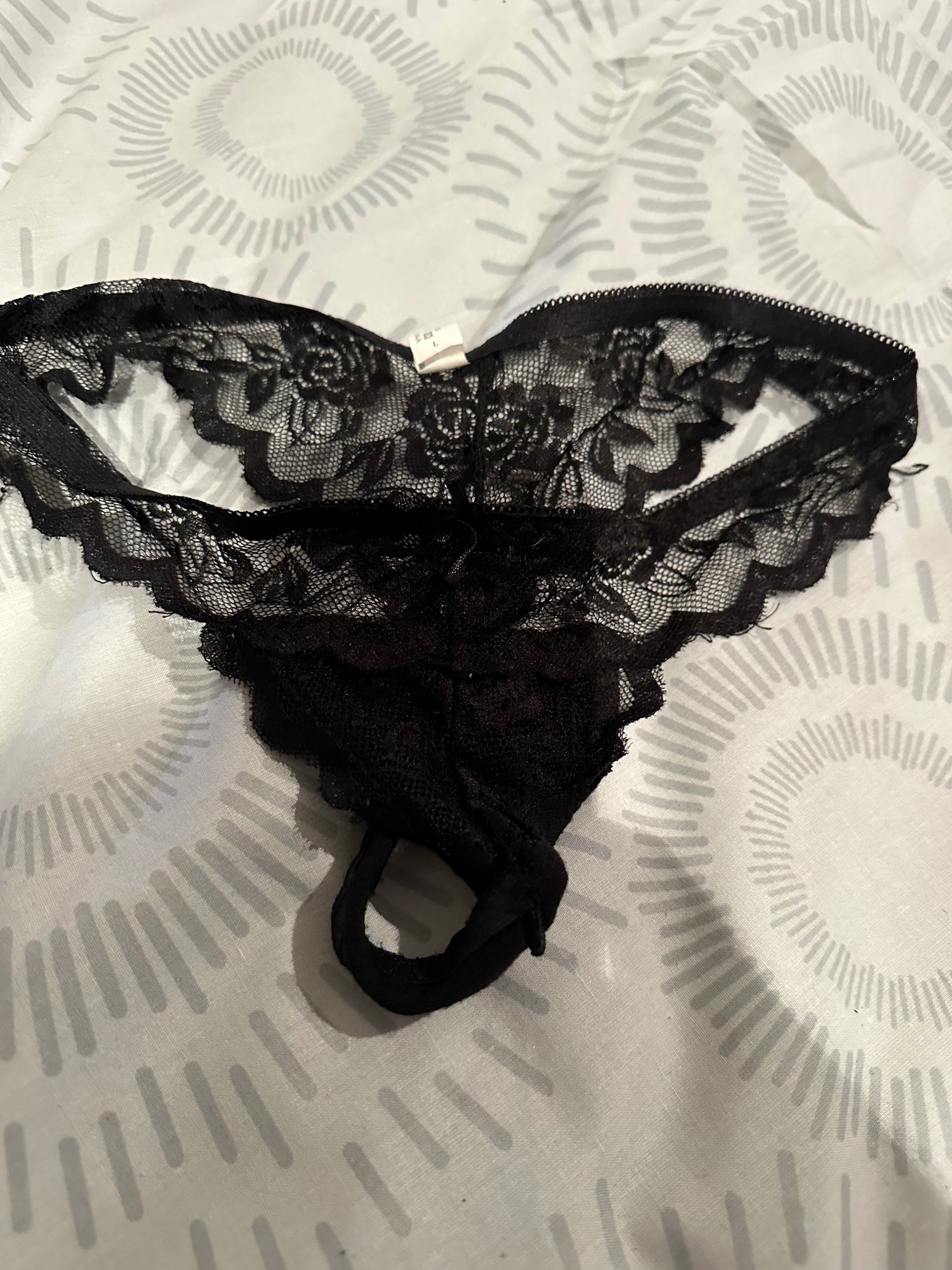 Vends au choix un ou plusieurs strings portés – photo 3 sur 4