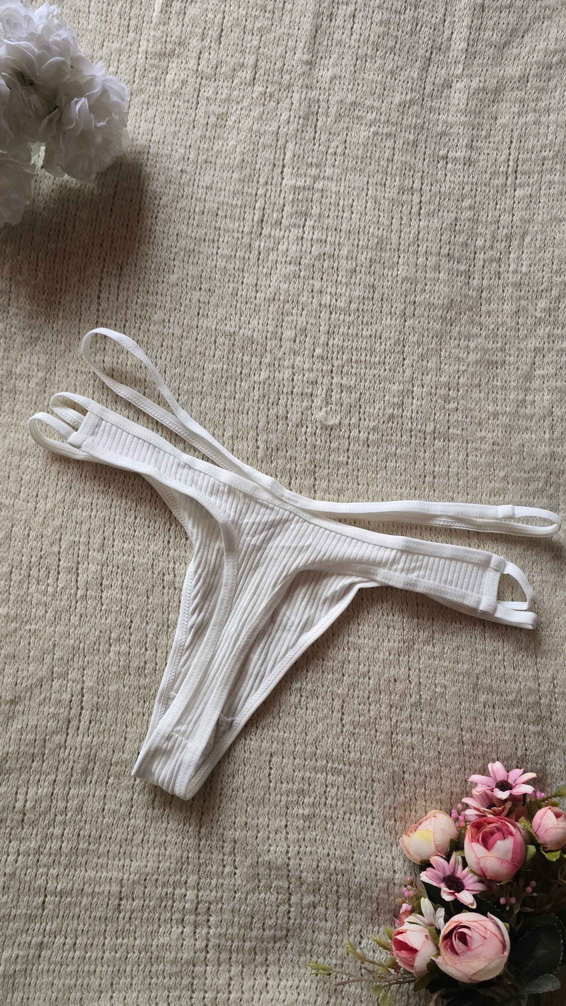 String blanc ajouré à triple lanières - Coton côtelé – photo 2 sur 4