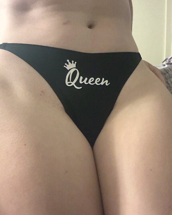Queen panties for P*ssy Worship