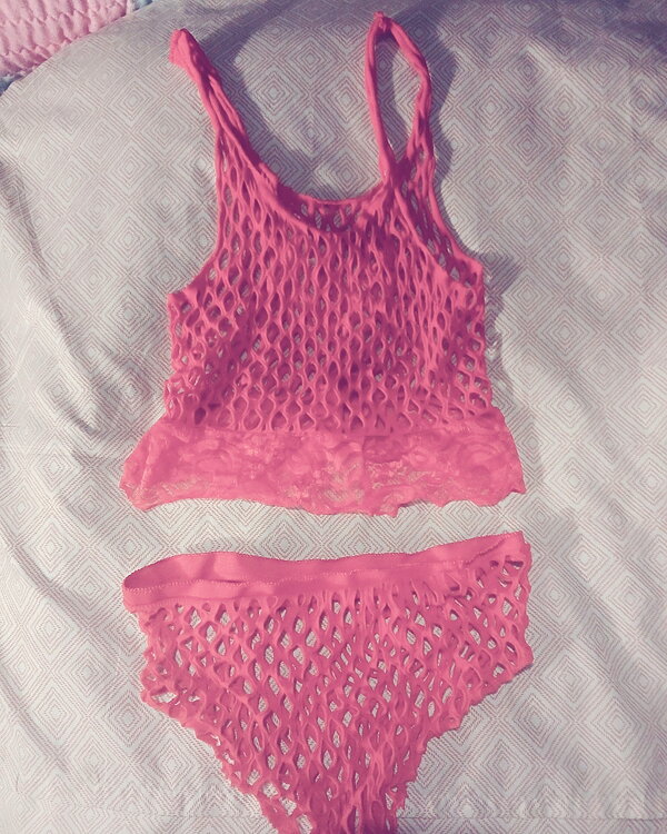 Red fishnet set