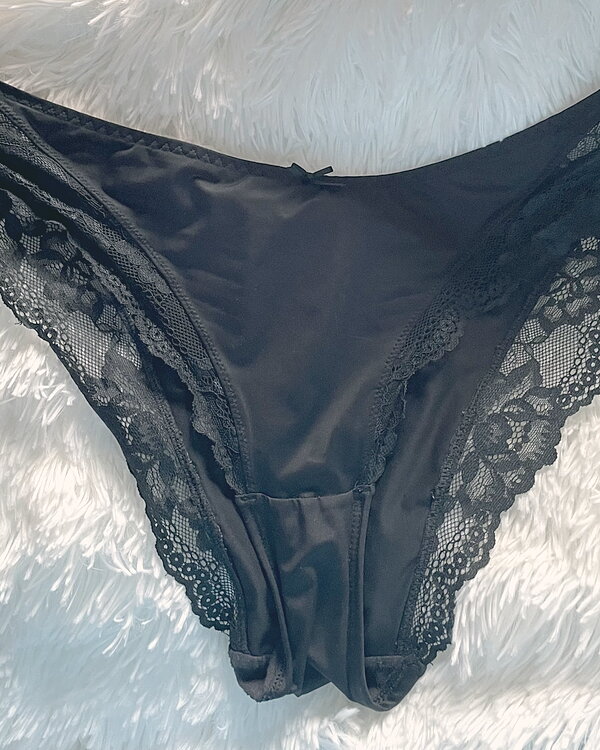 Black silkies