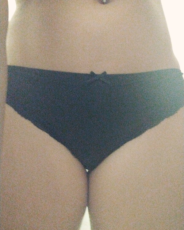 Used panties, photos and videos 🍓 ask me whatever you want