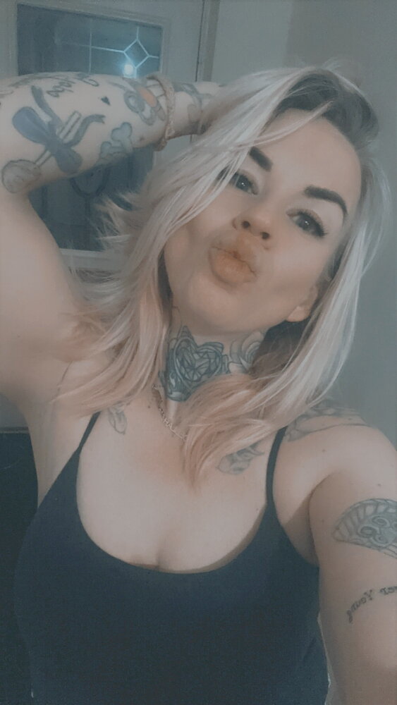 Hallieh23