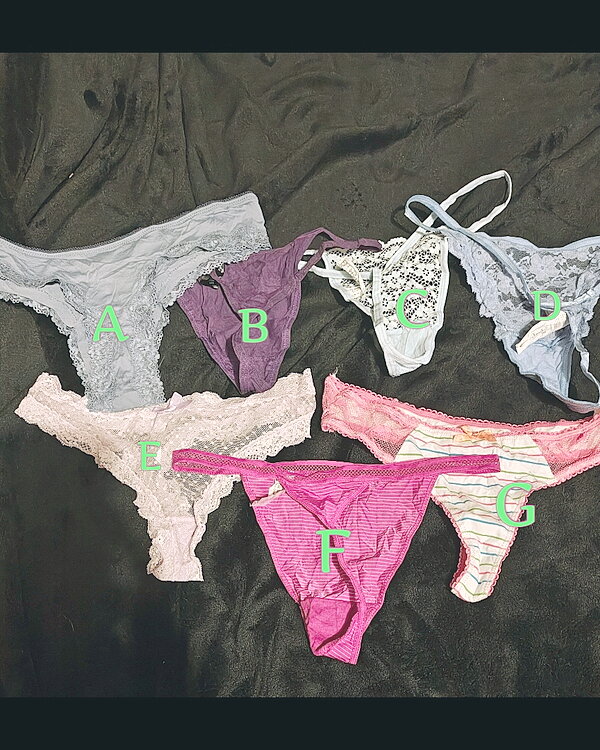 ✨ Lacey Frilly Thongs✨