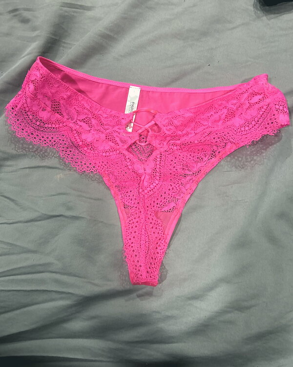 Panties pink thong