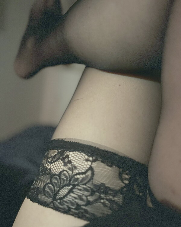 Dea_Smell_Feet