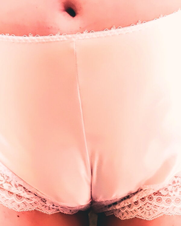 Pink French knickers with FUBA