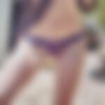 Tanga morado y lacitos