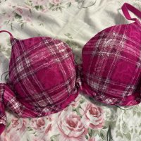 Hot pink push-up Bra worn on Per…