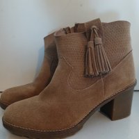 Bottines daim marron