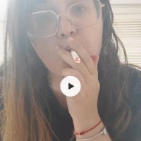 V27. Fumando