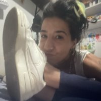 Mis pies y mis zapatos con mucho…
