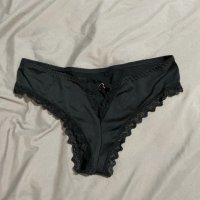 Tanguitas con secretes olorosos
