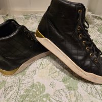 Je souille les chaussures préfér&hellip;