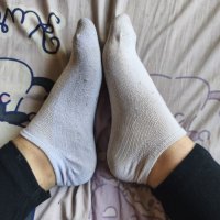 Calcetines blancos muy usados