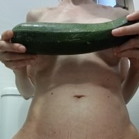 Me doy con 🥒