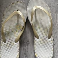 Chanclas de verano muy usadas