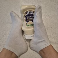 Video con maionese sui piedi