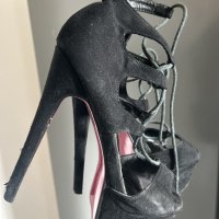 Scarpe dominazione tacchi