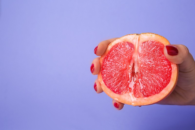 Grapefruit as a vulva shape