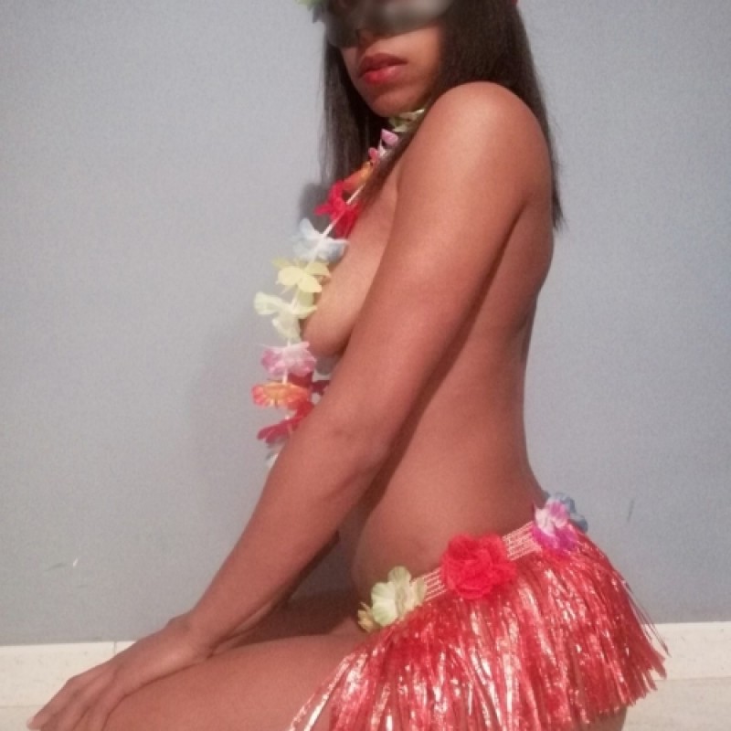 donna_travestita_da_hawaiana