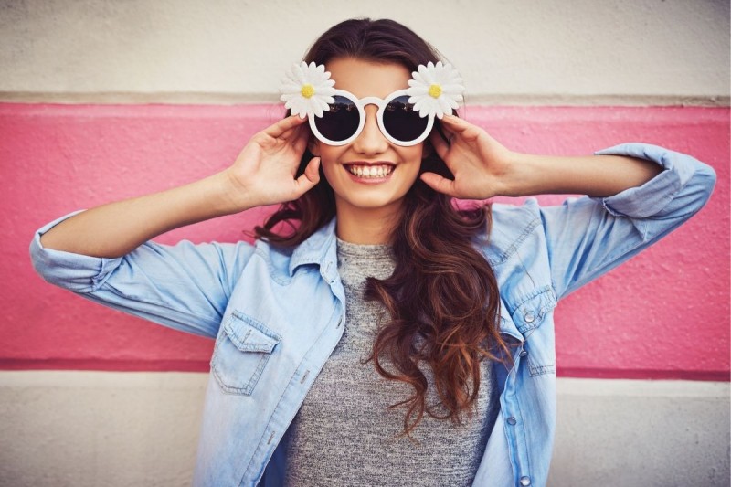 fille souriant