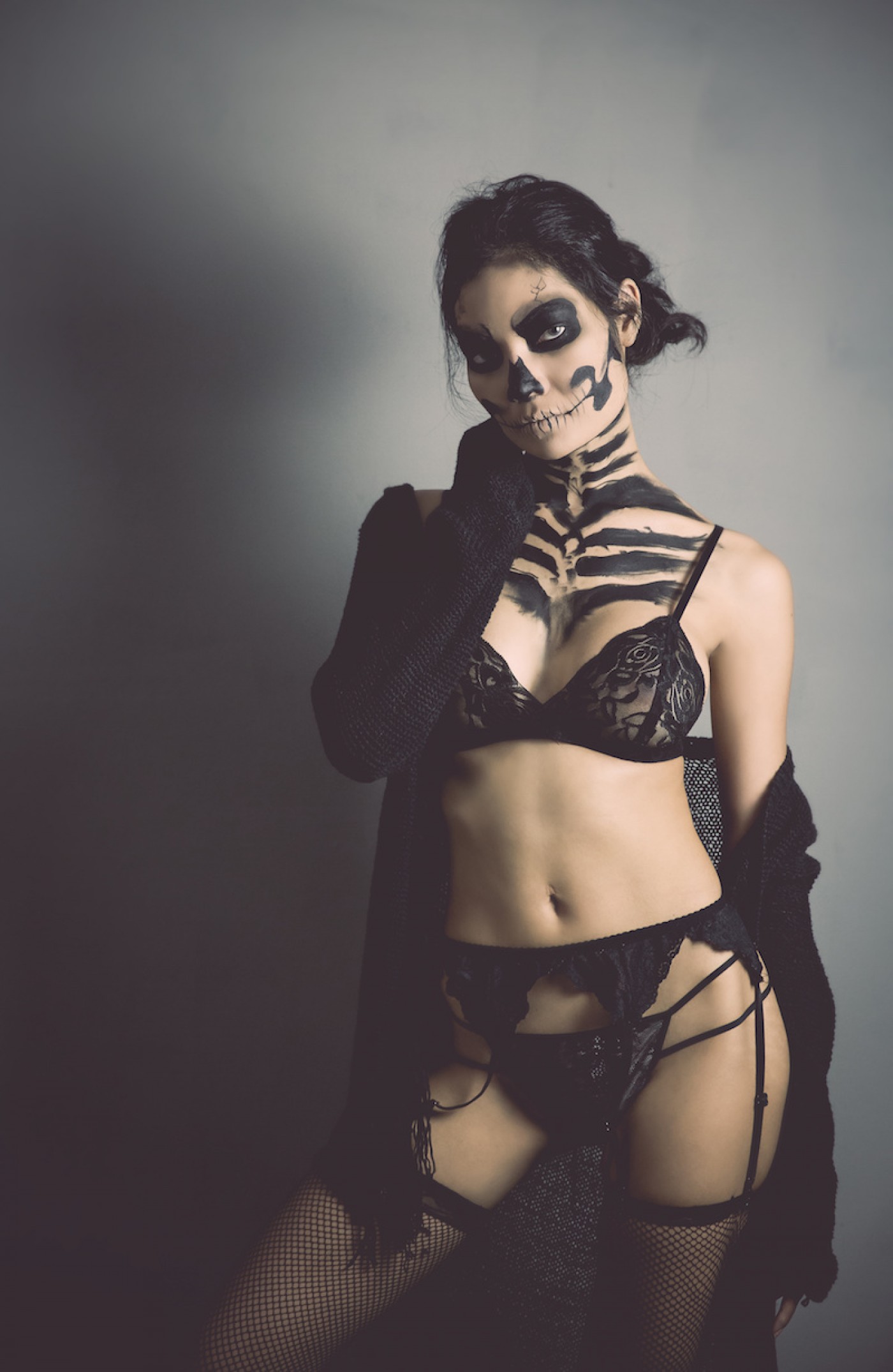 skull makeup girl with lingerie